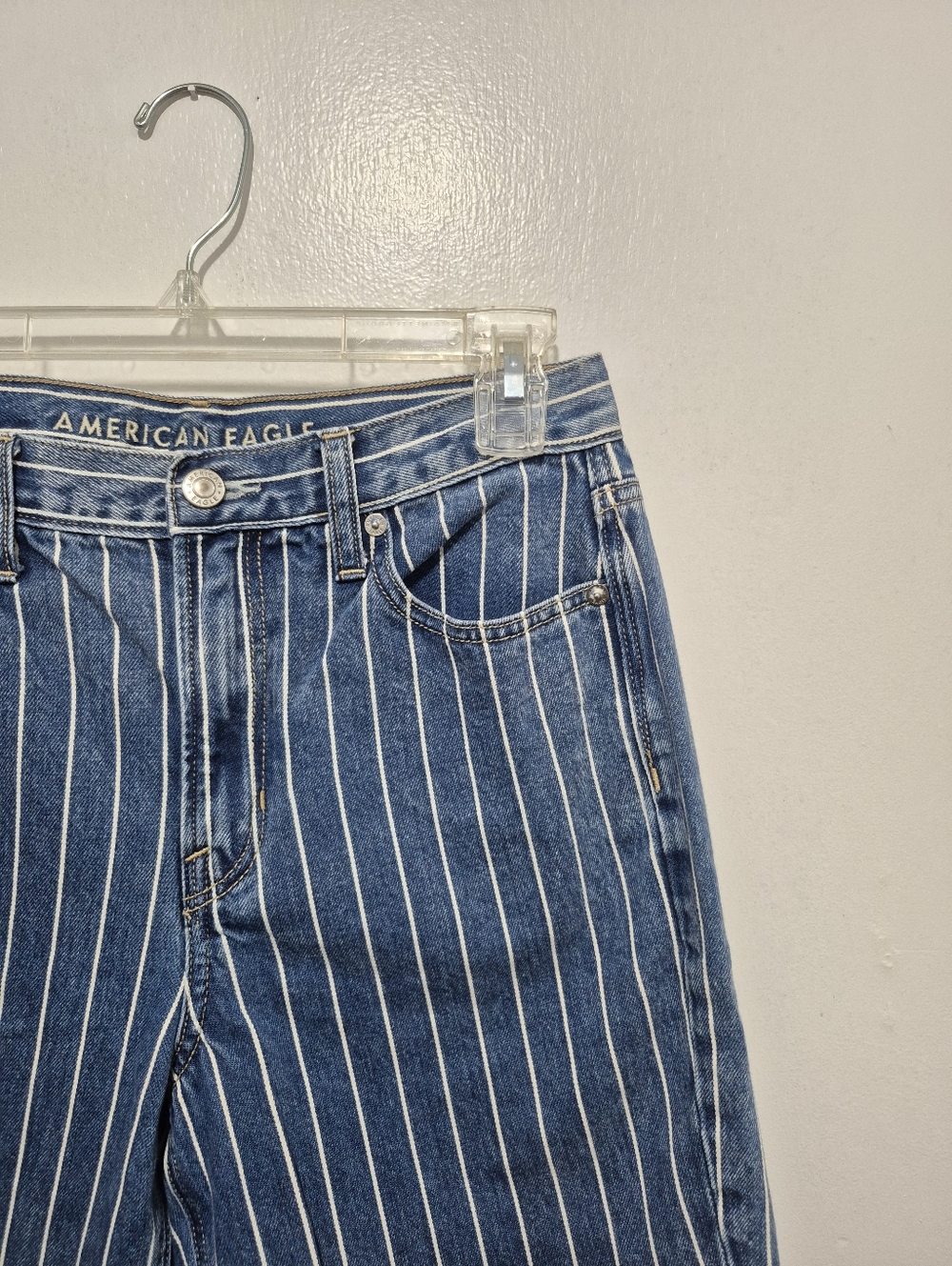 American Eagle Railroad Stripe Mom Jean SIZE 4
